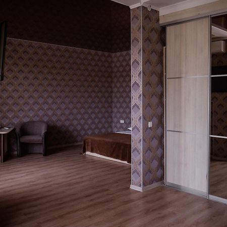 Hotel Butterfly Sadove Dış mekan fotoğraf