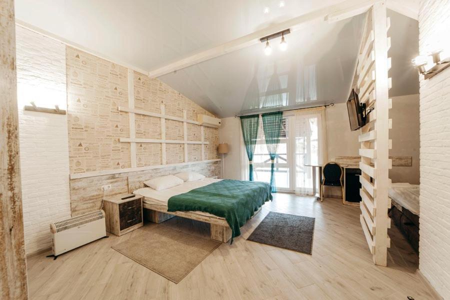 Hotel Butterfly Sadove Dış mekan fotoğraf