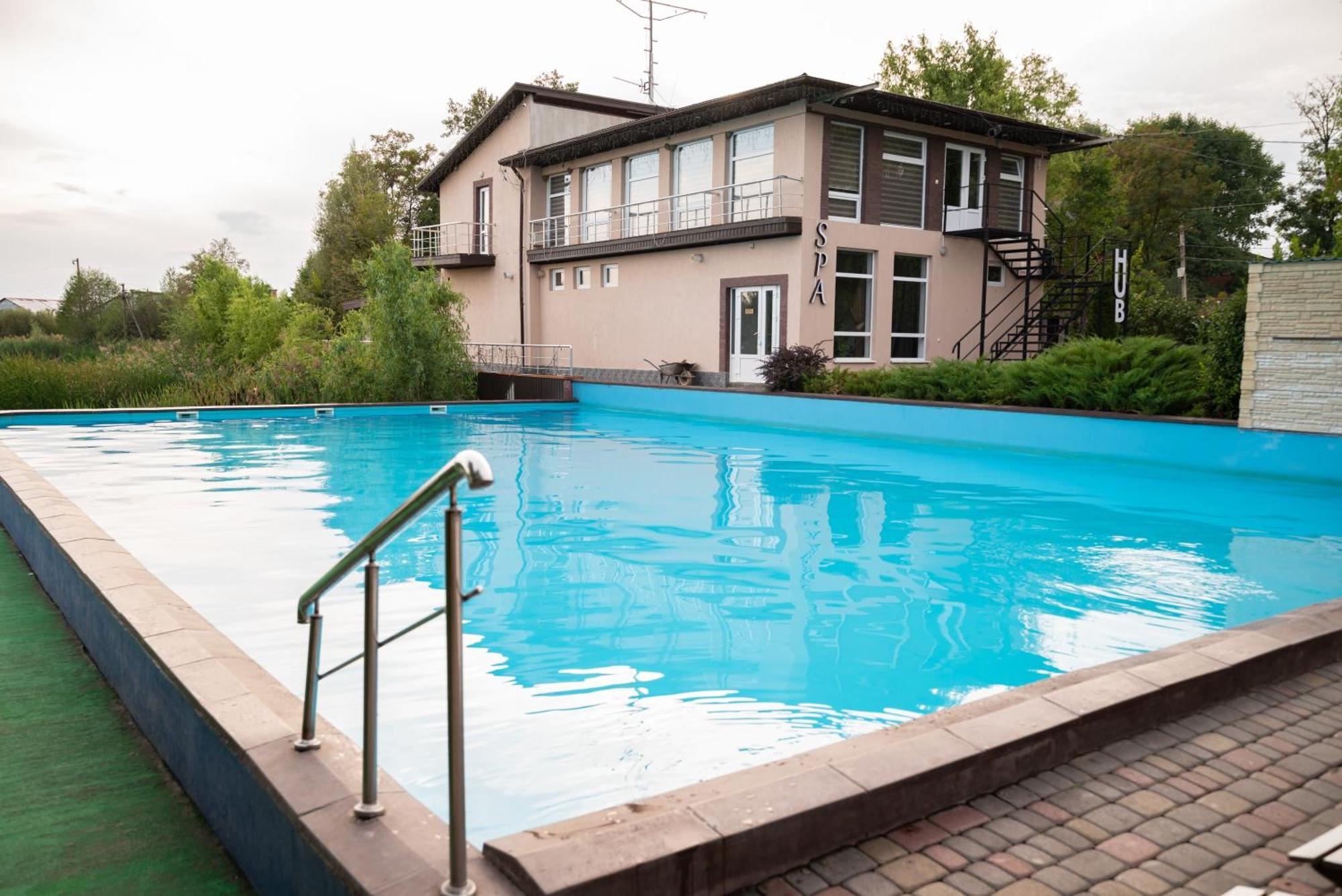 Hotel Butterfly Sadove Dış mekan fotoğraf