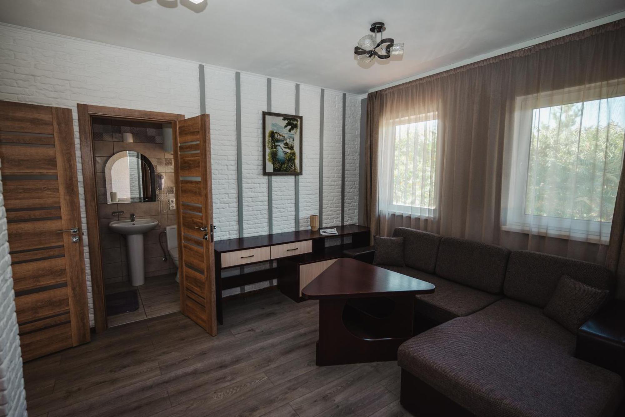 Hotel Butterfly Sadove Dış mekan fotoğraf
