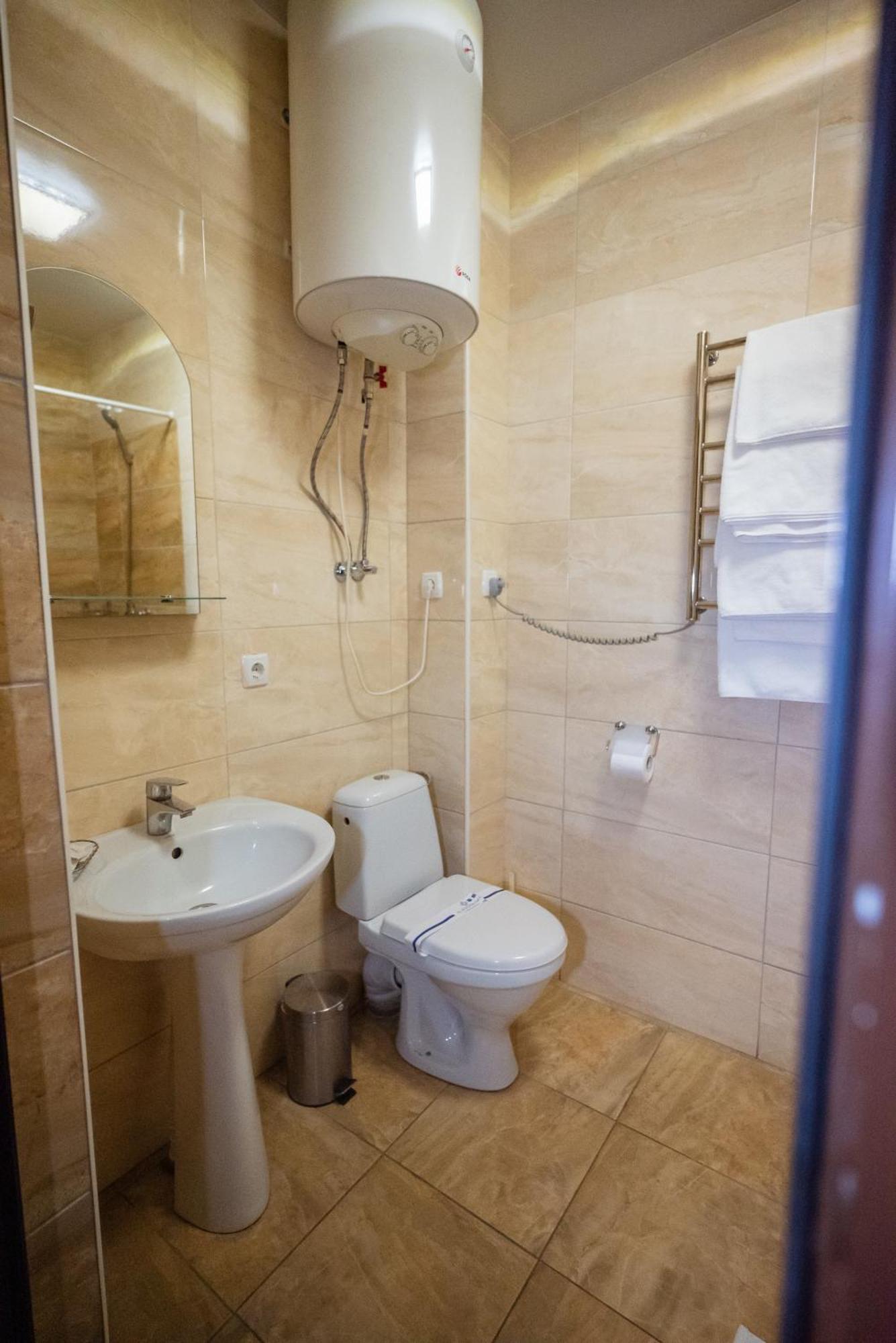 Hotel Butterfly Sadove Dış mekan fotoğraf